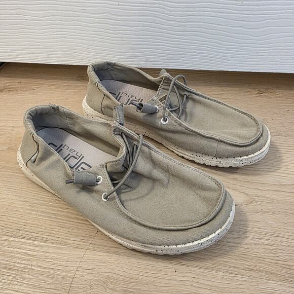 Hey Dude Gray White Slip On Casual Lightweight Wendy Loafer Flats Size 7 - Picture 2 of 8